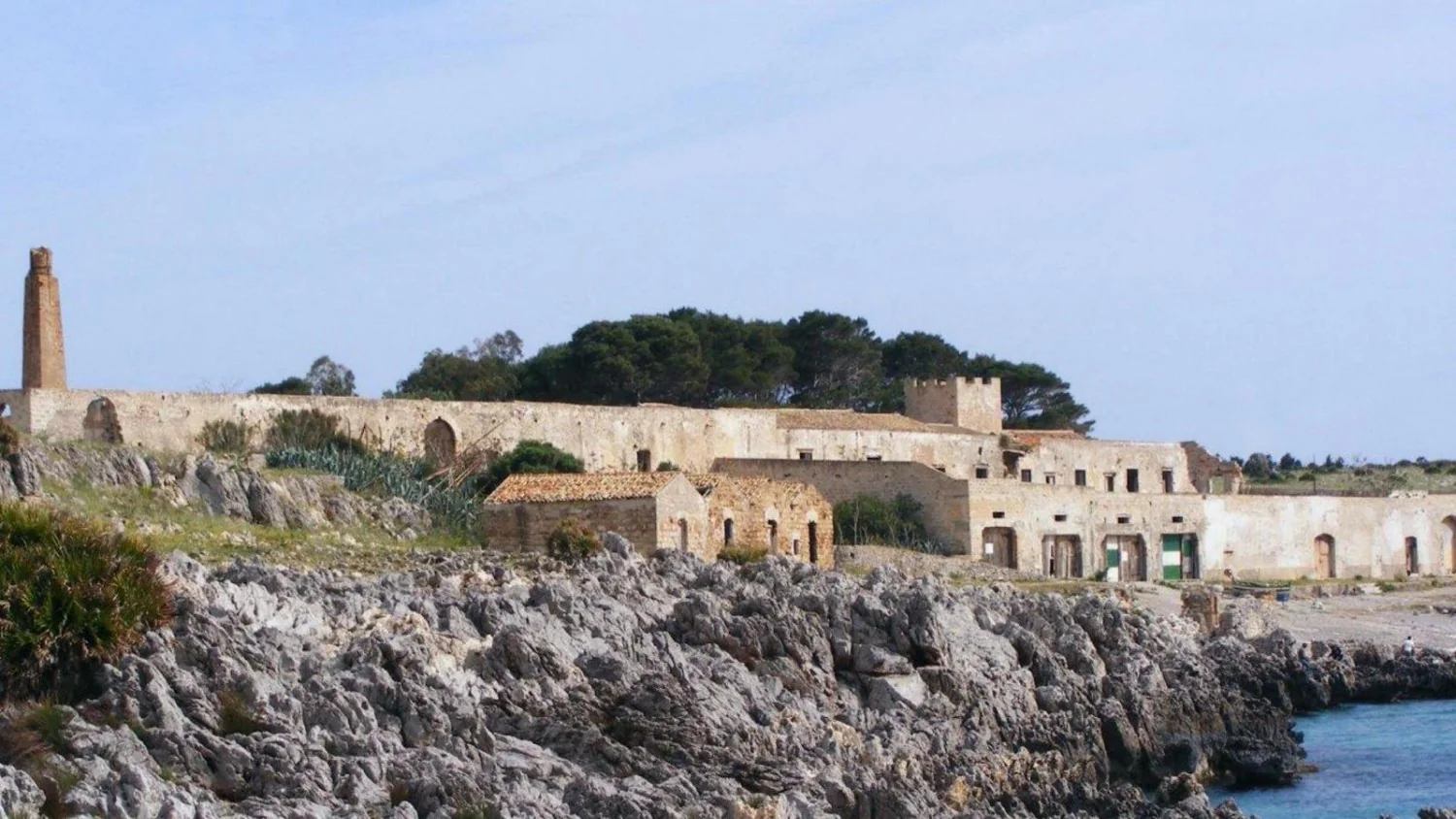 Emanações em depurador de San Vito Lo Capo: morrem um operário e um socorrista do 118