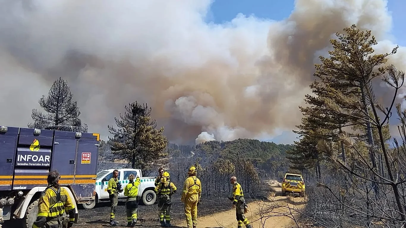 Espanha sob fogo: milhares evacuados e mais de 50.000 hectares consumidos por incêndios