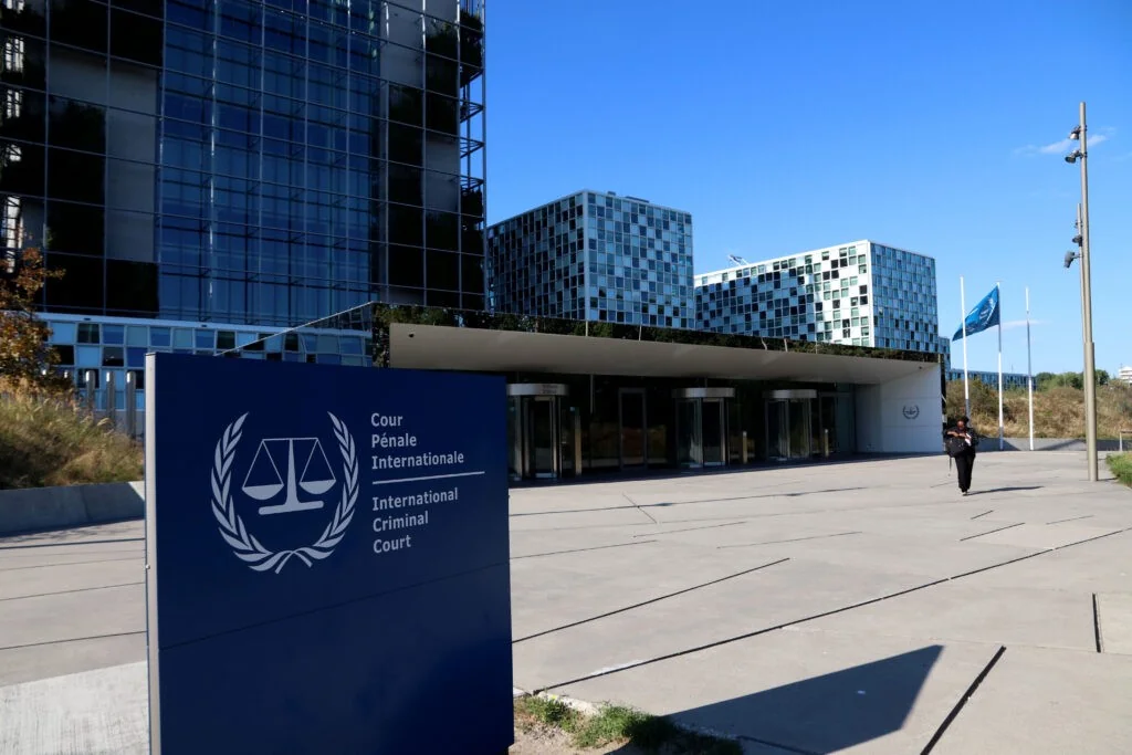 EUA sancionam dirigentes da Corte Penal Internacional; UE exige independência dos juízes
