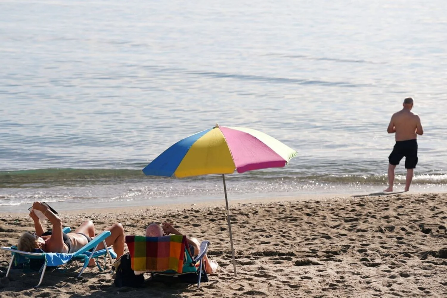 Eurostat: 27,5% dos europeus renunciam às férias em 2025; emprego e PIB mostram dinâmica mista