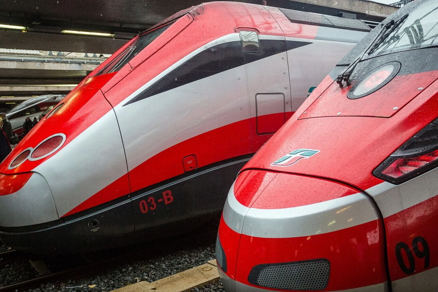 FS acelera na Europa: encomenda de 19 trens Hitachi por €2 bilhões reforça rede Paris-Londres