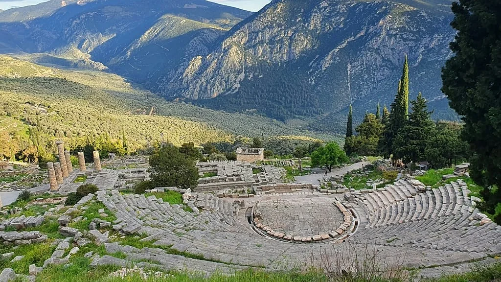 Grécia abre 126 sítios arqueológicos de graça na noite da lua cheia de agosto