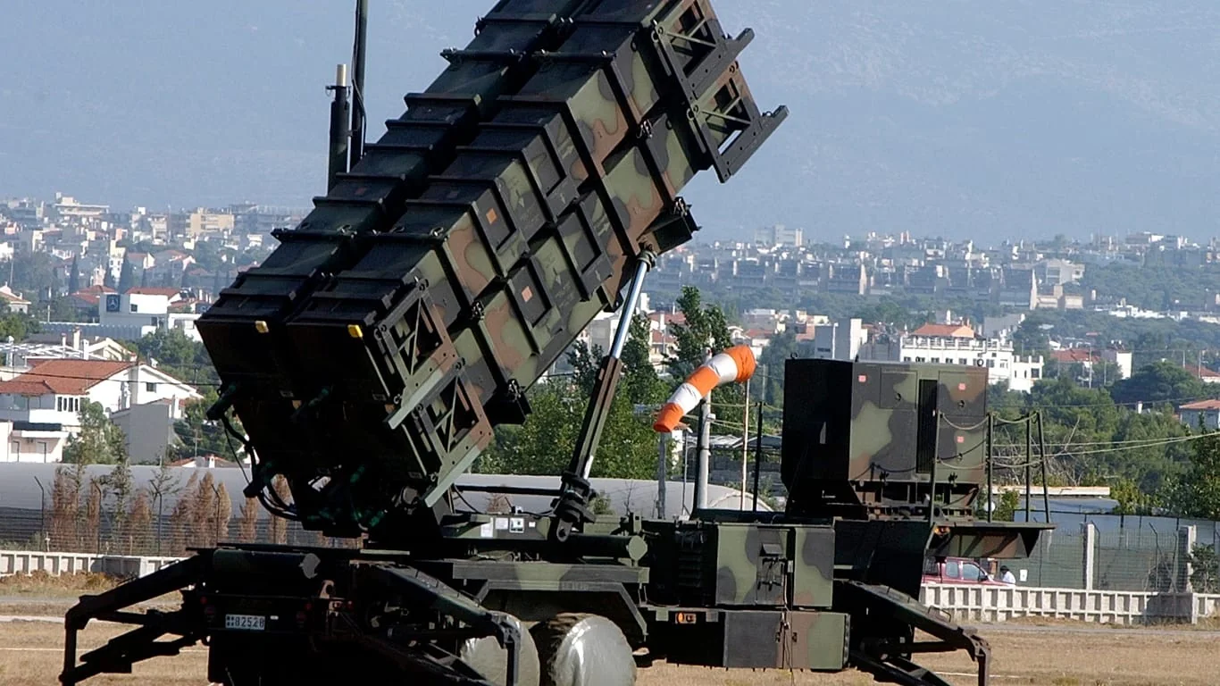 Grécia desloca bateria de Patriot para Souda, em Creta, diante das ameaças do Irã