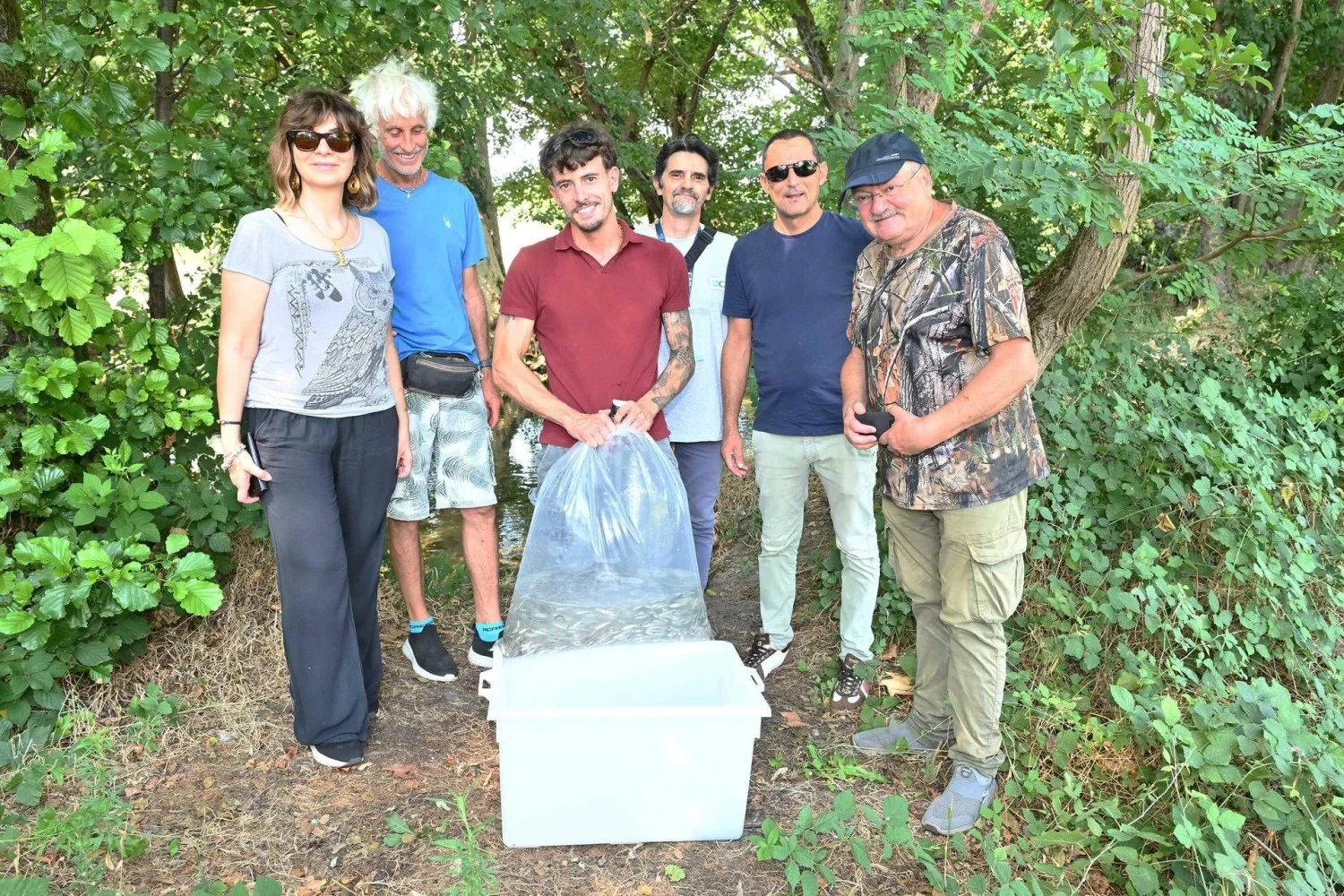 Gruppo Cap libera 2.500 alborelle criadas com água depurada em Canegrate: inovação que reintegra biodiversidade aos rios da Lombardia