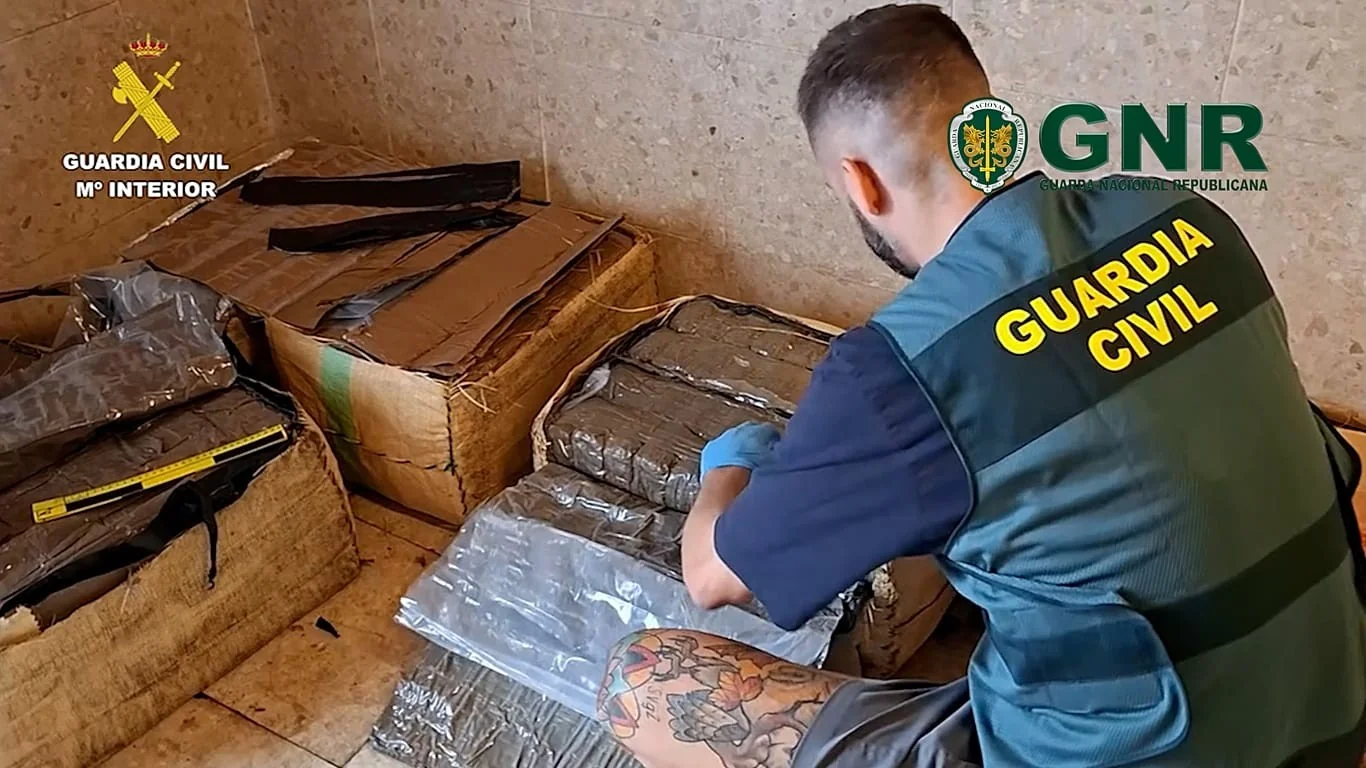 Guadiana: GNR e Guardia Civil realizam mega‑operação e apreendem 5,32 toneladas de hashish