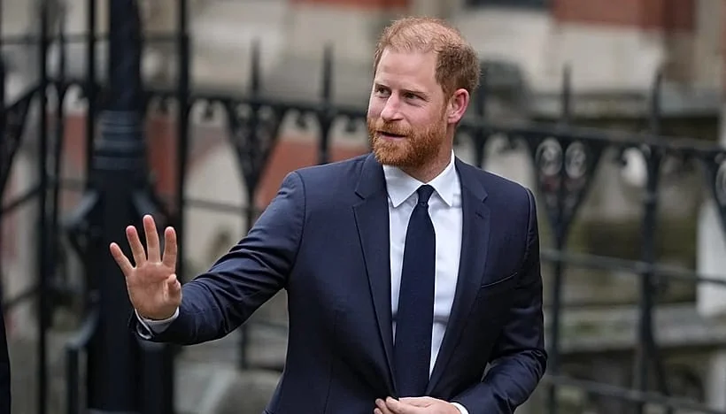 Harry retorna ao Reino Unido e enfrenta veredito: 9,54 milhões de libras a pagar ao Daily Mail
