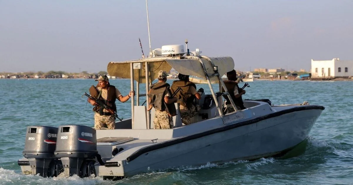 Houthi lançam ataque em Mocha, no Mar Vermelho; porto sofre danos e há mortos