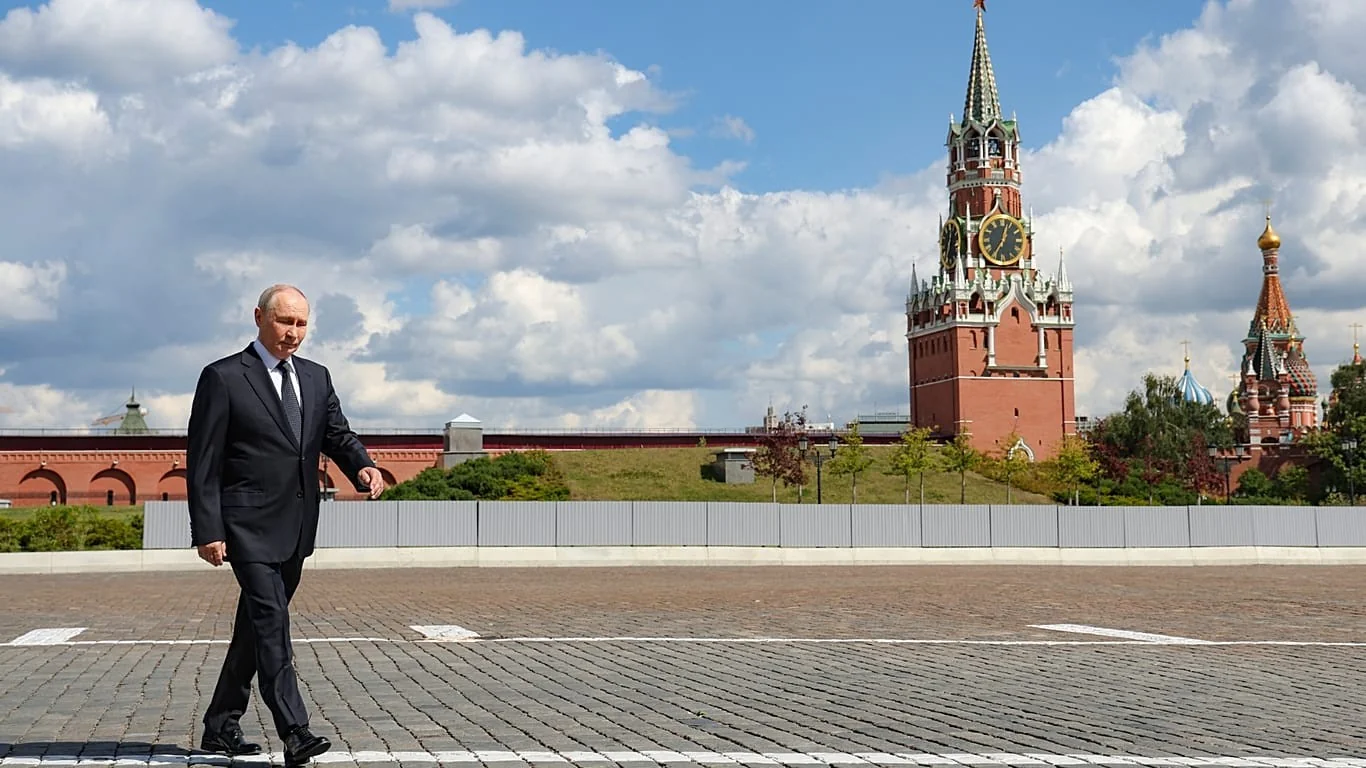Hungria rotaciona política externa; Rússia ameaça cortar fornecimento de energia