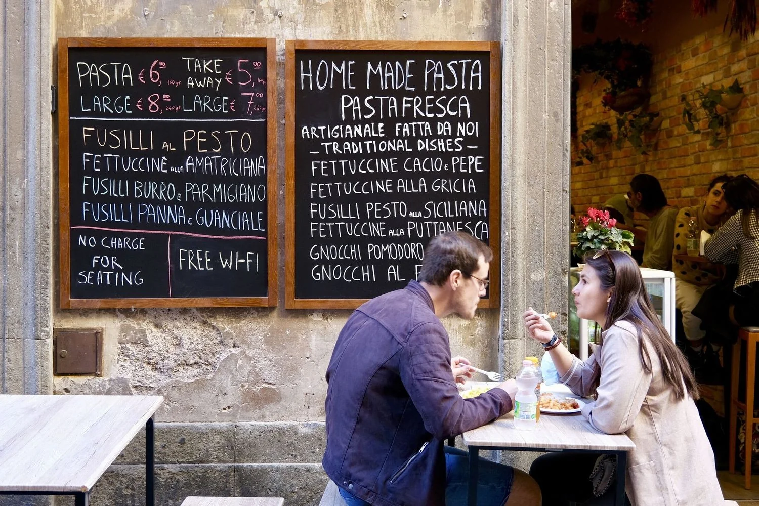 Como a IA do trovamenu.it encontra o restaurante perfeito além das avaliações
