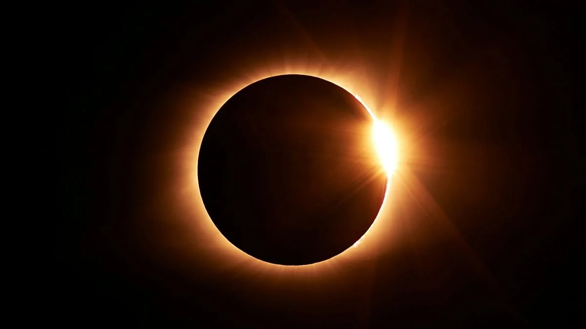 Iberia fretará voo especial para ver o eclipse solar total em 30.000 pés com transmissão ao vivo