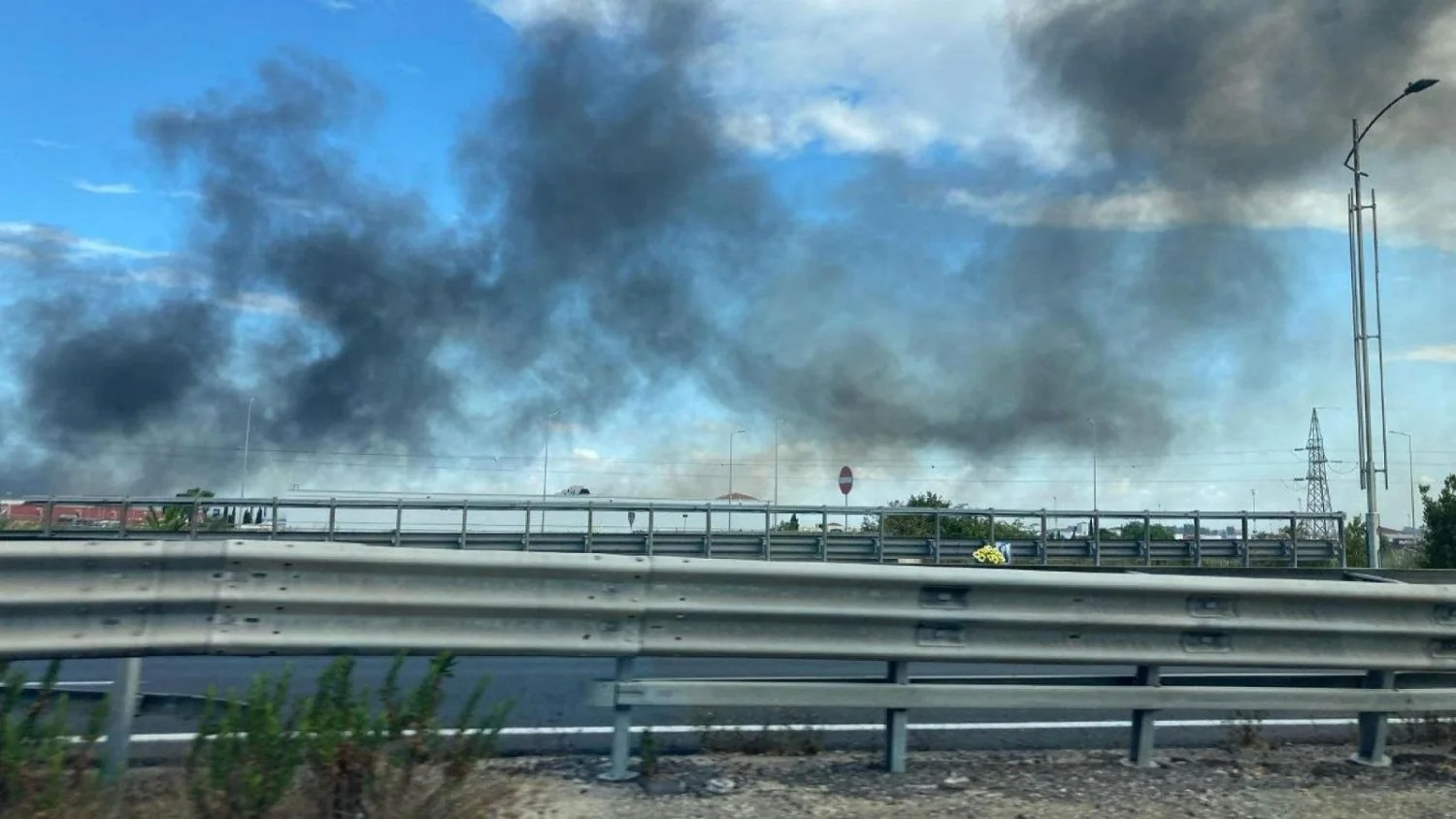 Incêndio em Piana del Sole fecha Roma–Fiumicino; transtornos também na linha FL1