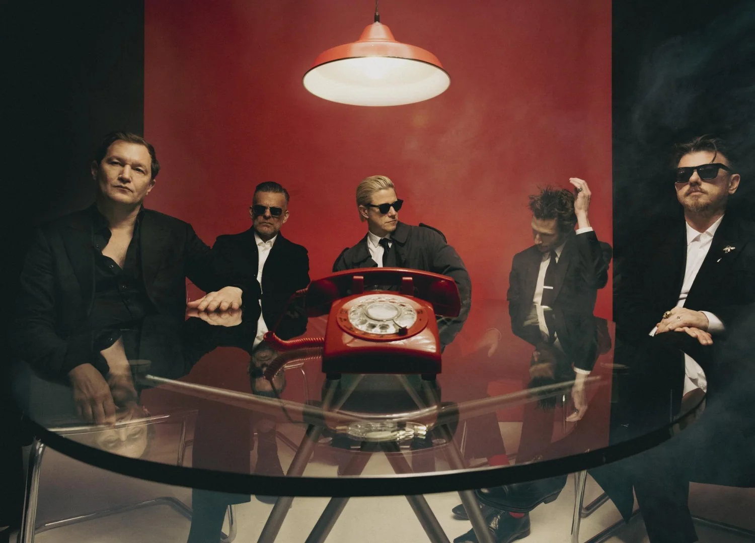 Interpol e o peso do espelho: Daniel Kessler sobre 'This Mirror Weights A Ton' e o retorno a New York