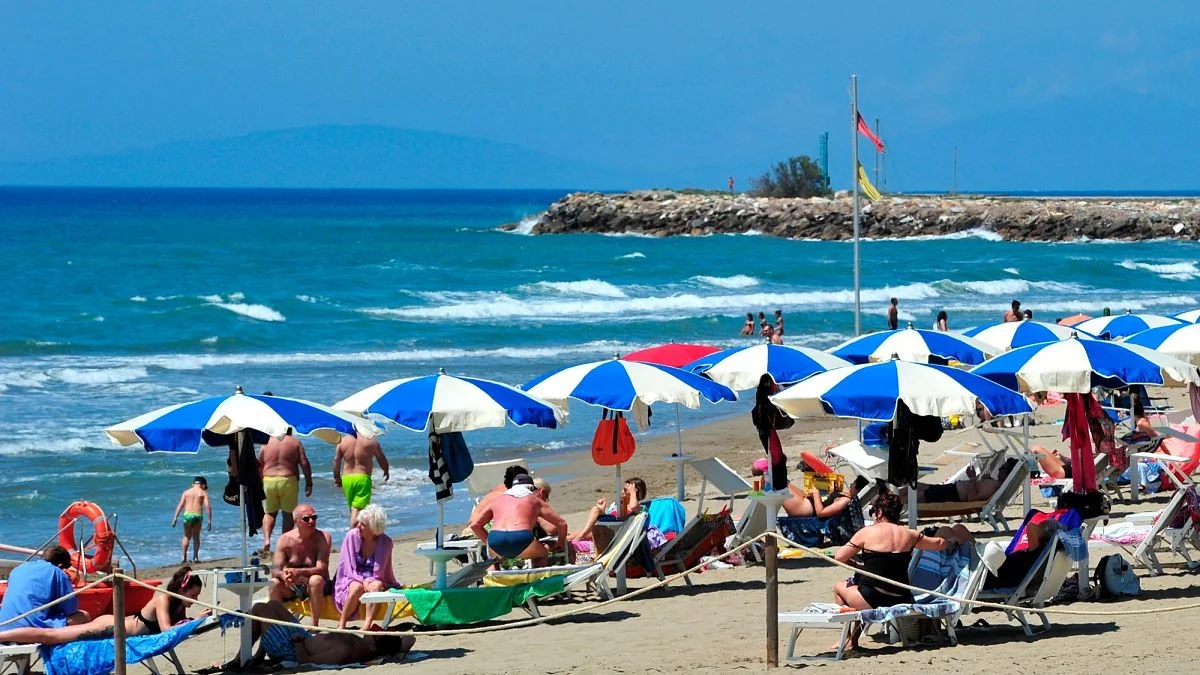 Ferragosto 2026: Itália espera 17,4 milhões de turistas e gastos diretos acima de €9 bilhões