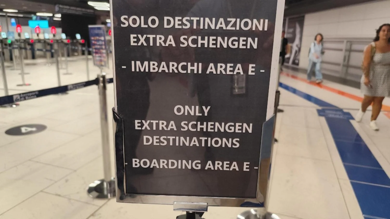Itália prorroga por 15 dias suspensão do Acordo de Schengen com a Espanha