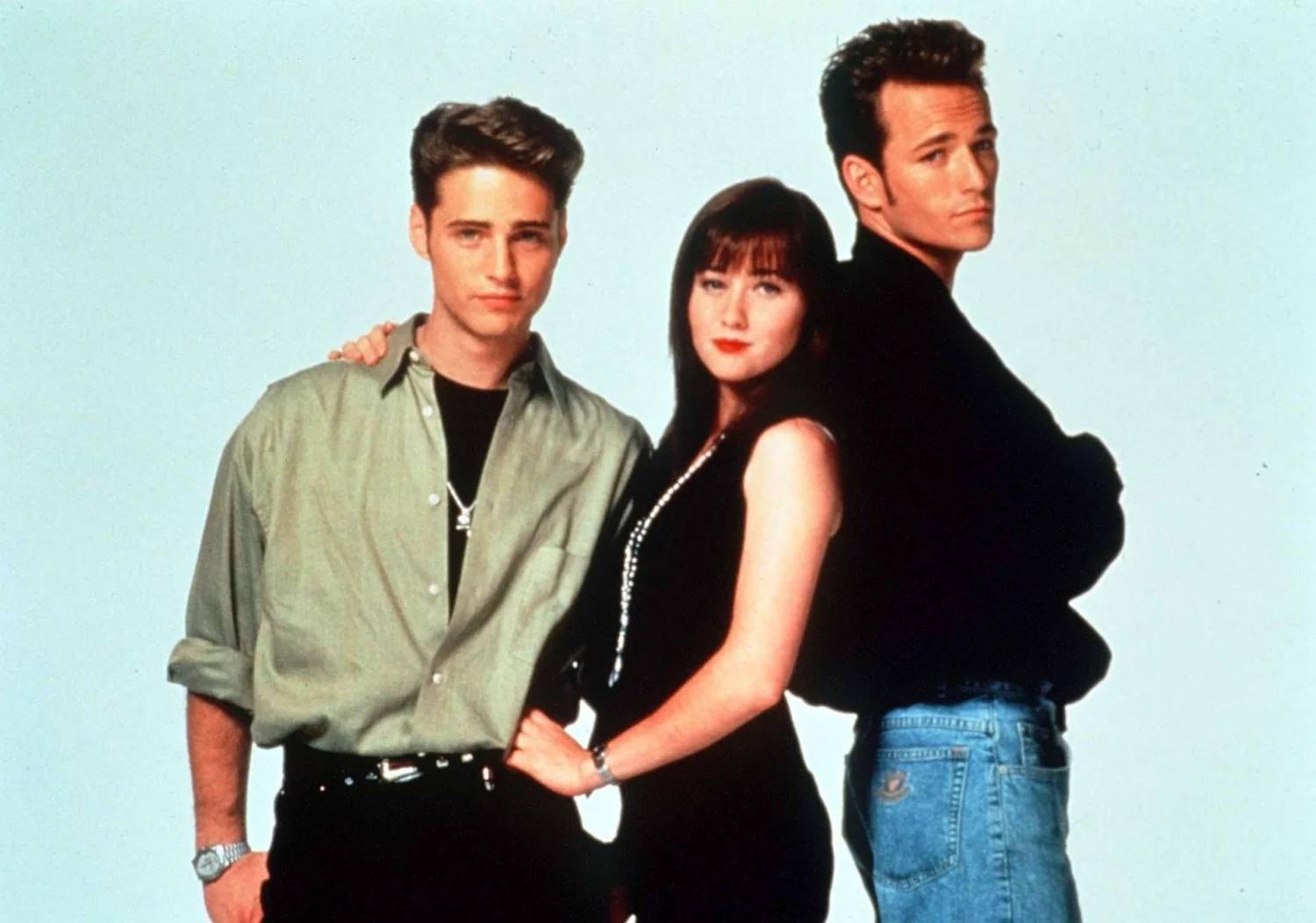 Jason Priestley celebra Luke Perry: lembrança comovente aos seis anos da morte
