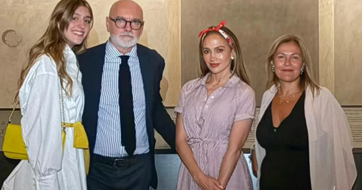 Jennifer Lopez surpreende em Milão com visita ao Cenacolo Vinciano