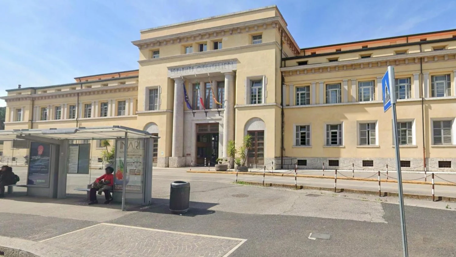 Jovem de 18 anos morre após ser atingido por garrafada durante briga em Cerea (VR)