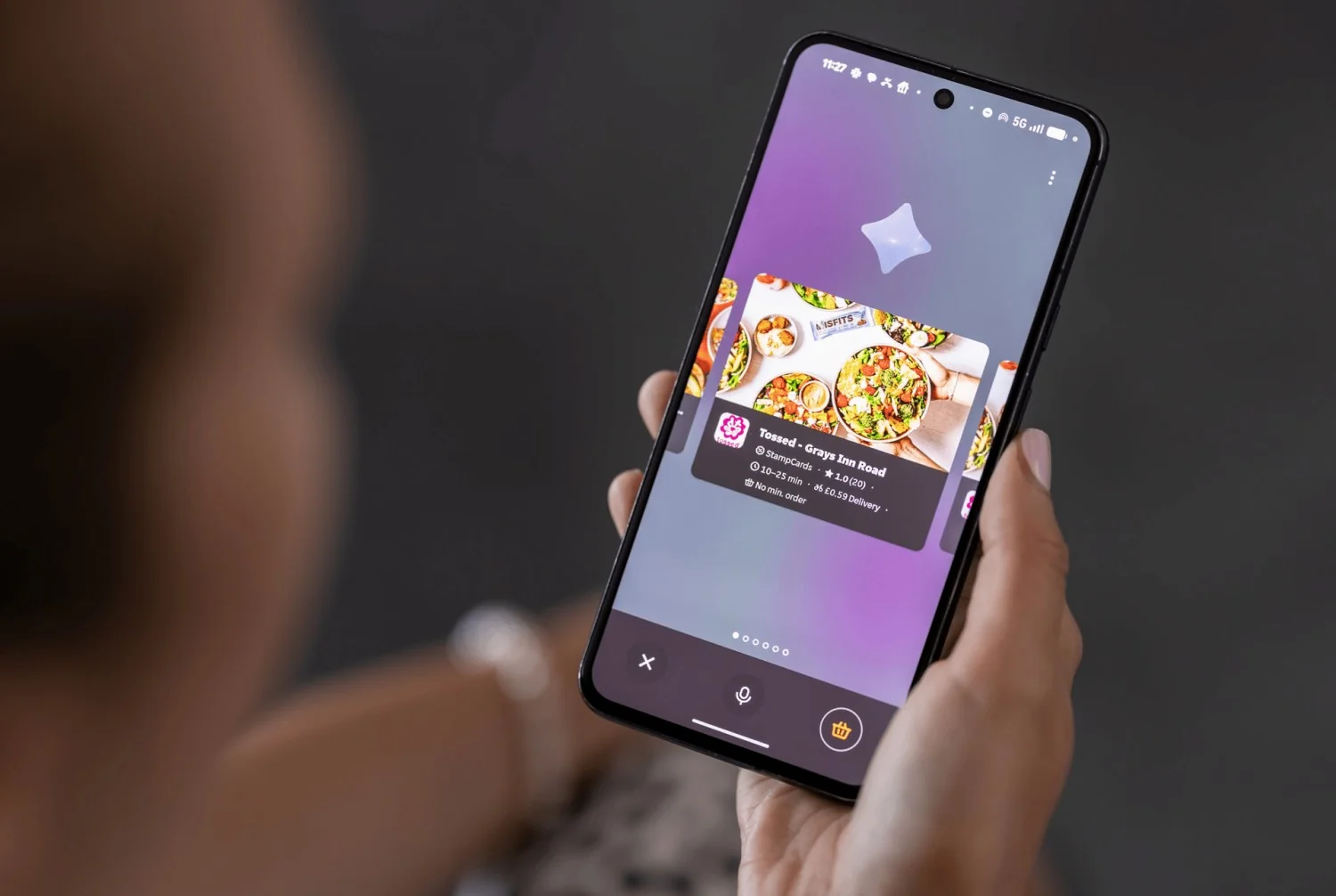 Just Eat lança assistente de voz com IA na Itália para reduzir a indecisão e acelerar pedidos