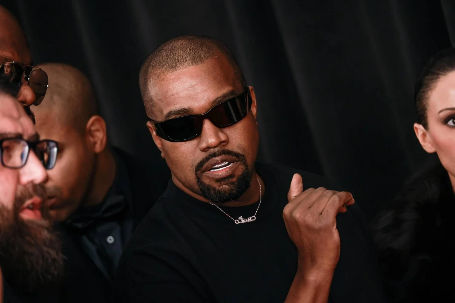 Kanye West esgota Gazprom Arena em São Petersburgo — shows marcados para outubro em meio à polêmica