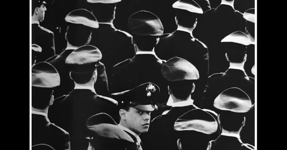 La Cantata dei giorni di guerra: o eco da guerra entre Roma, Sicília e Afeganistão