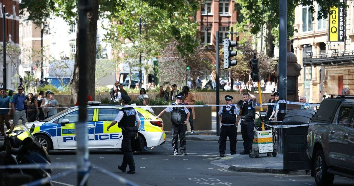 Londres: quatro homens esfaqueados em Covent Garden; mulher de 47 anos detida