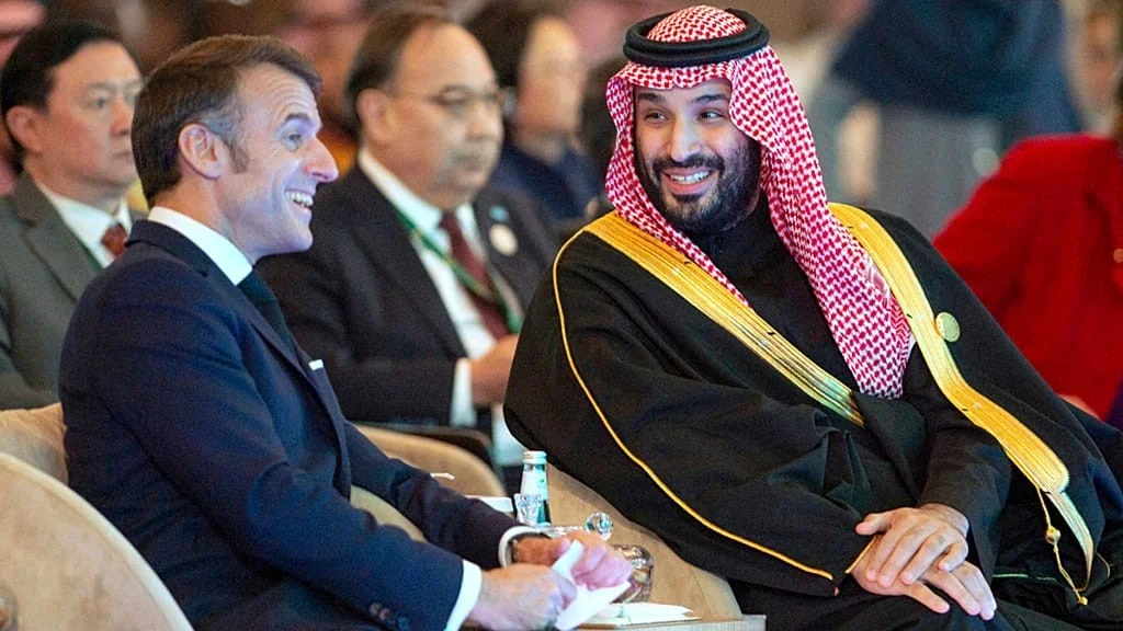 Macron recebe Mohammed bin Salman: da cerimônia do e-sport ao novo consórcio estratégico França‑Arábia Saudita