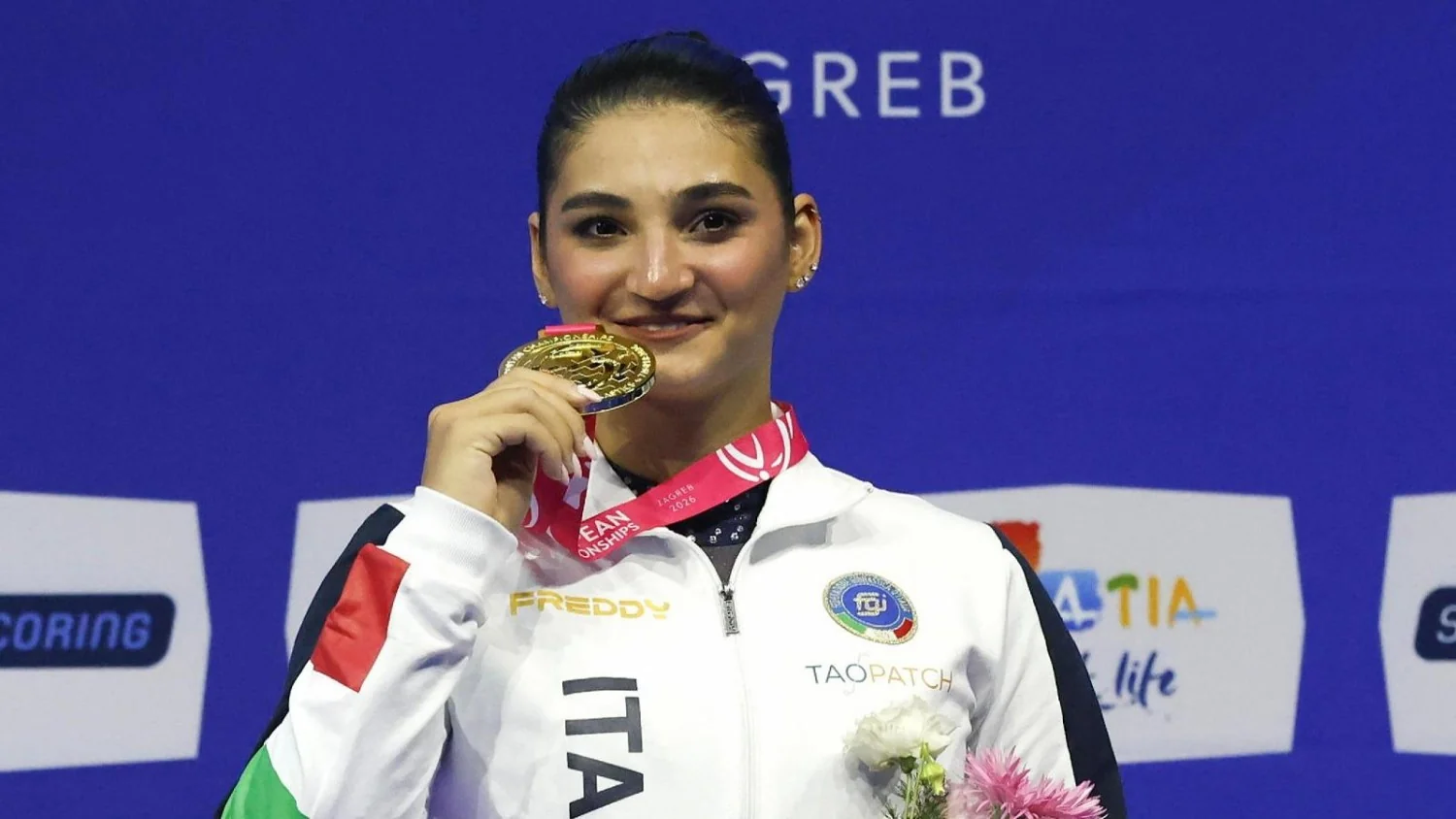 Manila Esposito domina o corpo livre e leva ouro para a Itália nos Europeus de 2026 em Zagreb