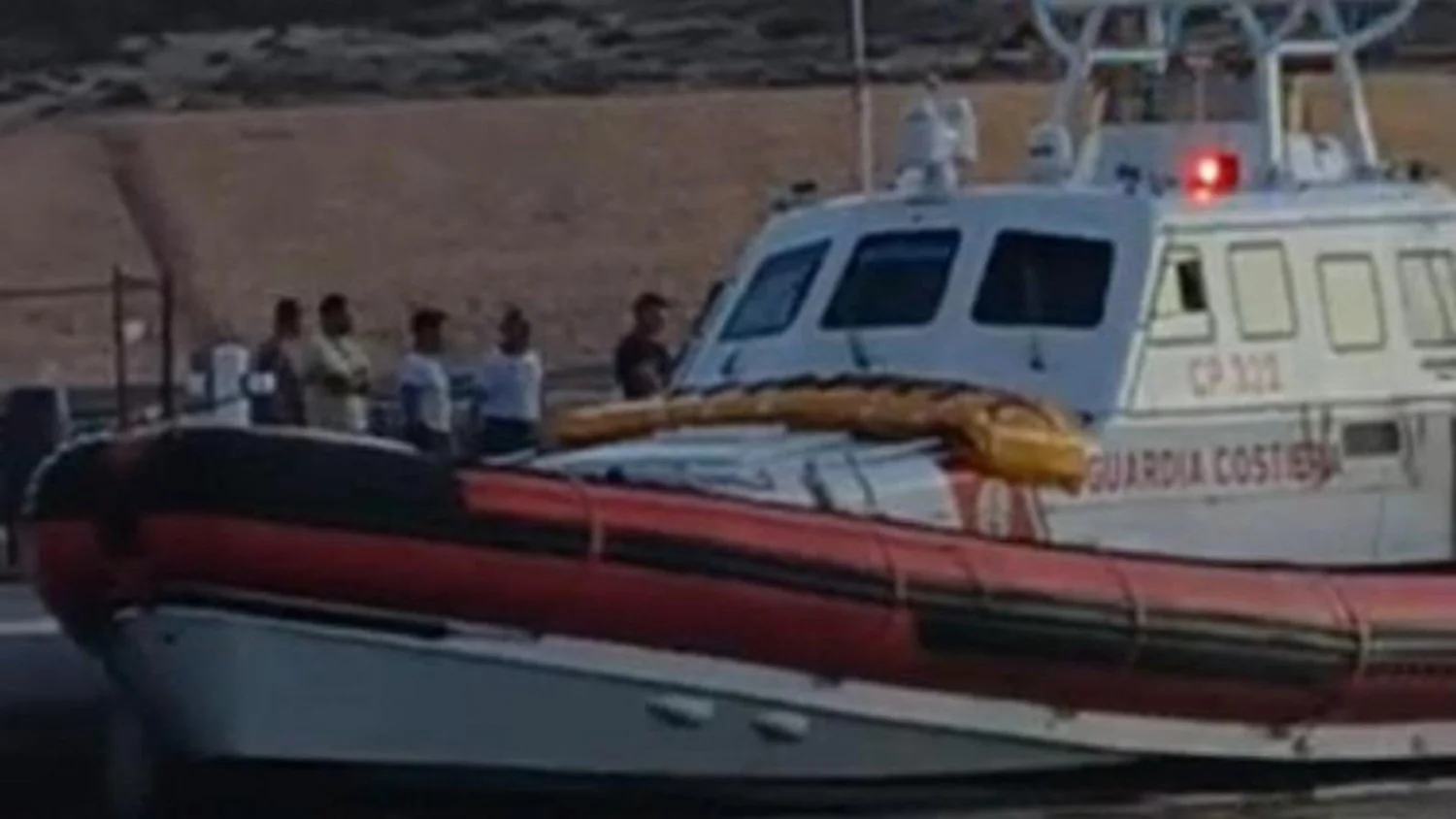 Mergulhador de 29 anos morre após ser atingido pelas hélices de um bote em Lampedusa