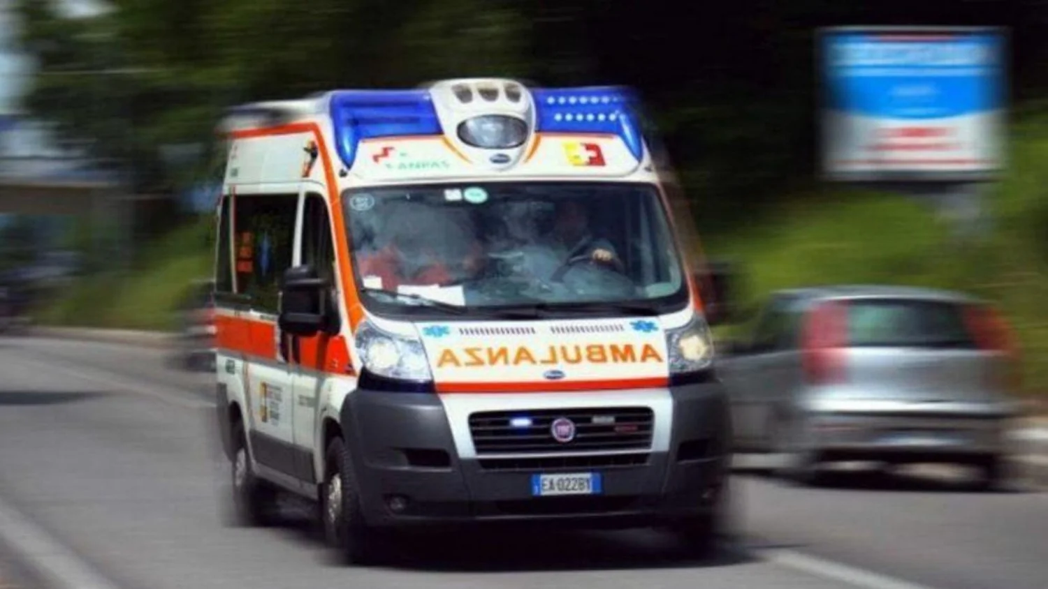 Homem de 52 anos morre atropelado por caminhão em Corso Lodi, Milão