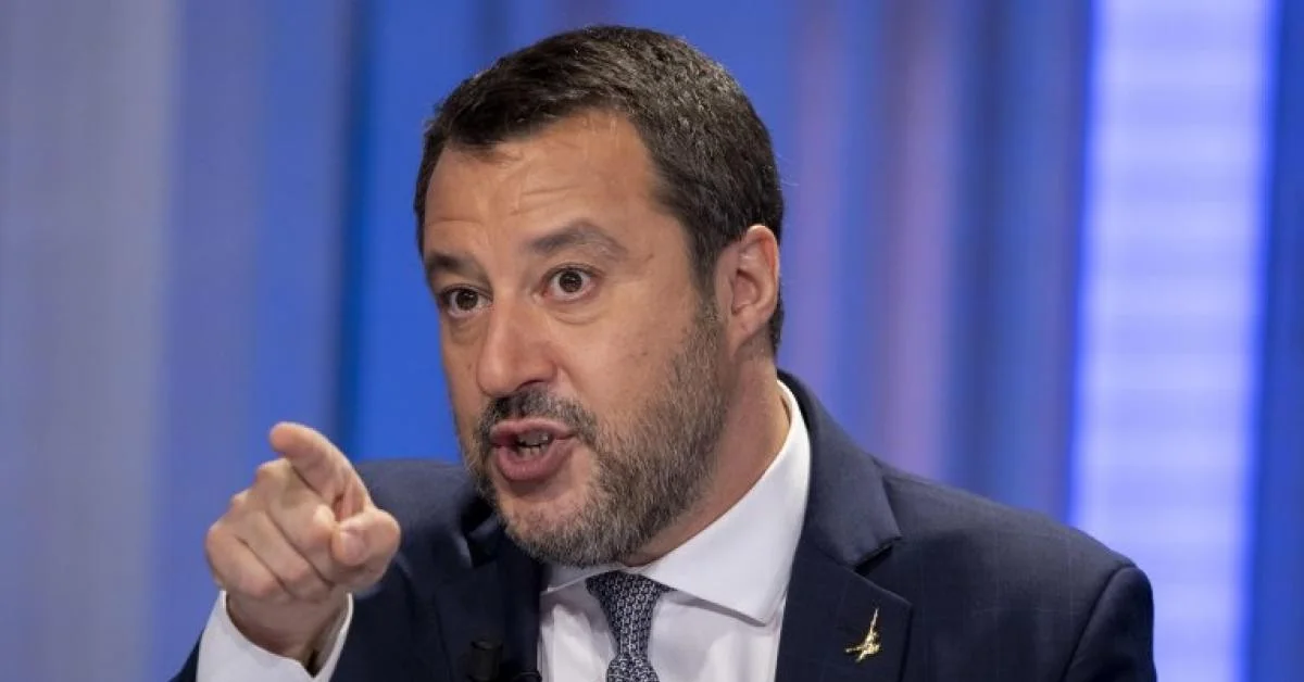 Morelli sugere retorno de Salvini ao Viminale diante da crise migratória em Ceuta