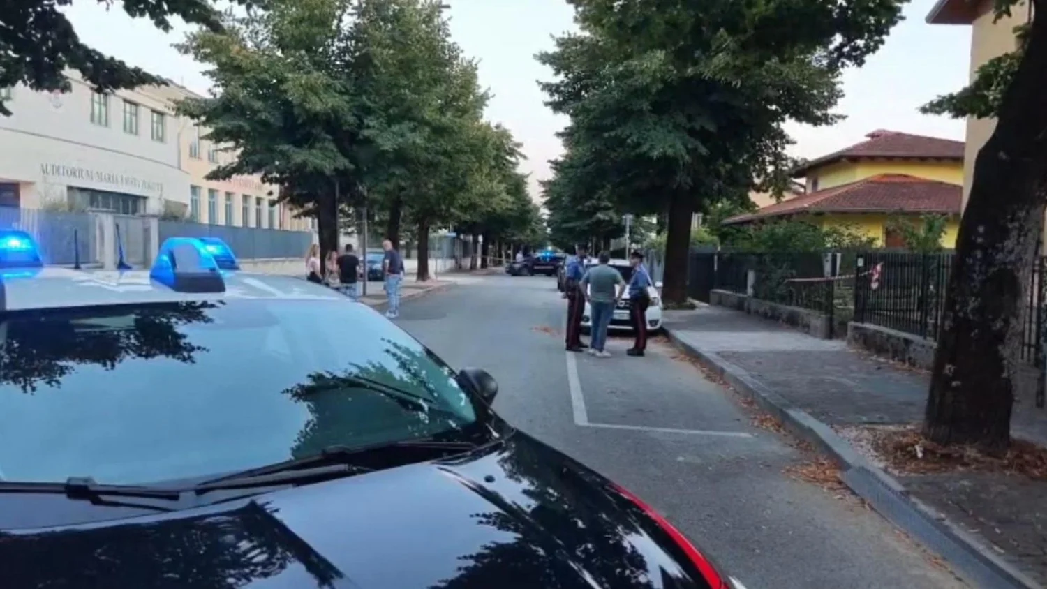 Mulher esfaqueada em San Giovanni al Natisone; companheiro é detido pela polícia