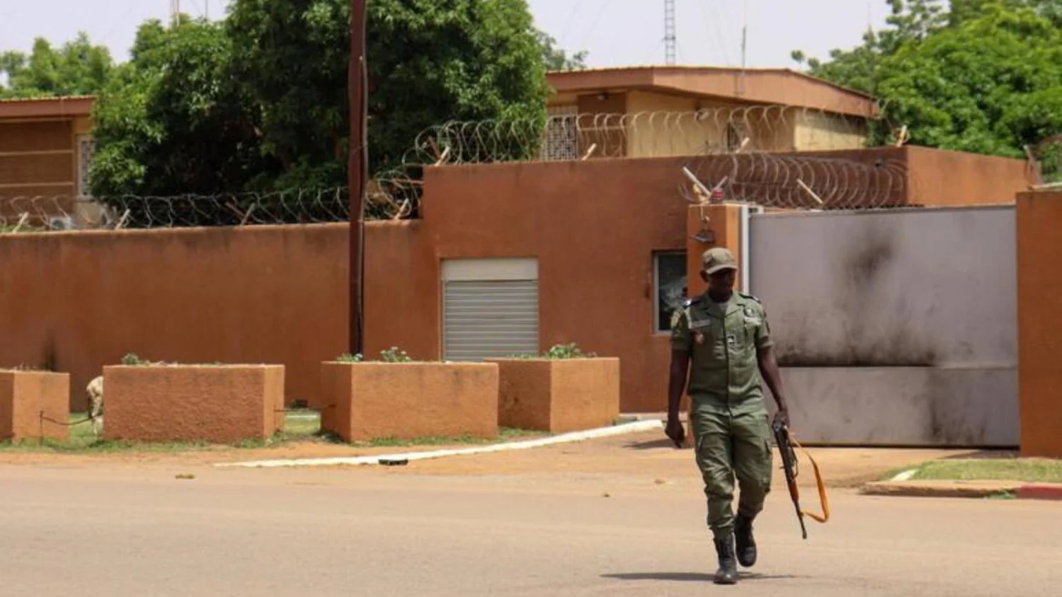 Níger: guarda presidencial em Niamey frustra tentativa de assalto ao palácio — implicações estratégicas