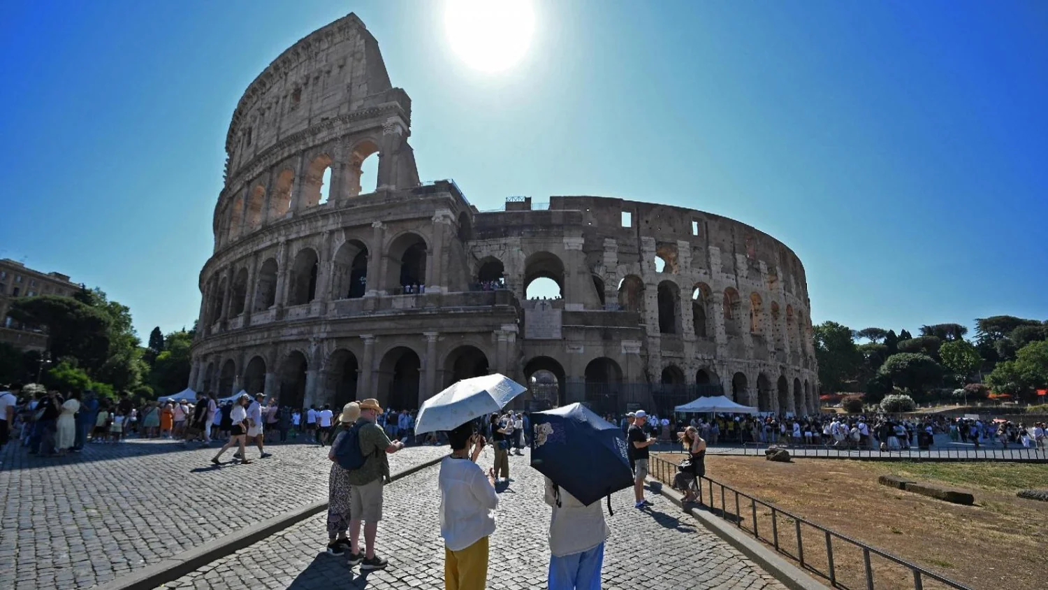 Onda de calor pode chegar a 20 dias: mudança estrutural do anticiclone africano mantém o país sob calor extremo