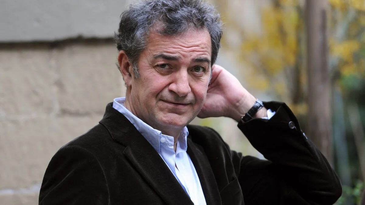 Pietro Valsecchi: “O caso Ranucci é um pesadelo para roteiristas — o verão 2026 virou um B-movie grotesco”