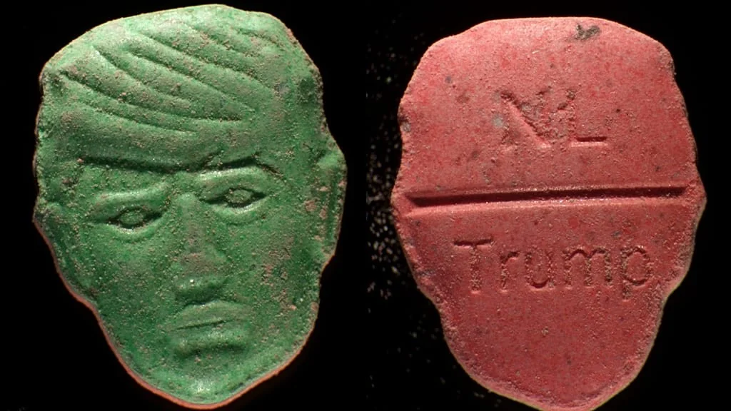 Pílulas de ecstasy com rosto de Donald Trump trazem alerta: alto teor de PMMA pode ser letal