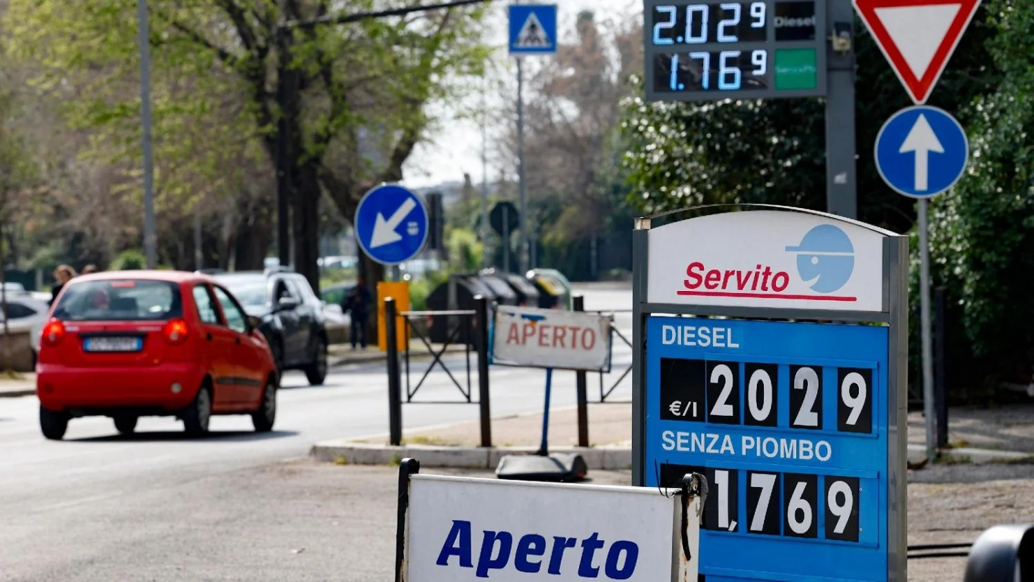 Preço do diesel volta ao nível pré-decreto: reajuste em autoestradas e rodovias