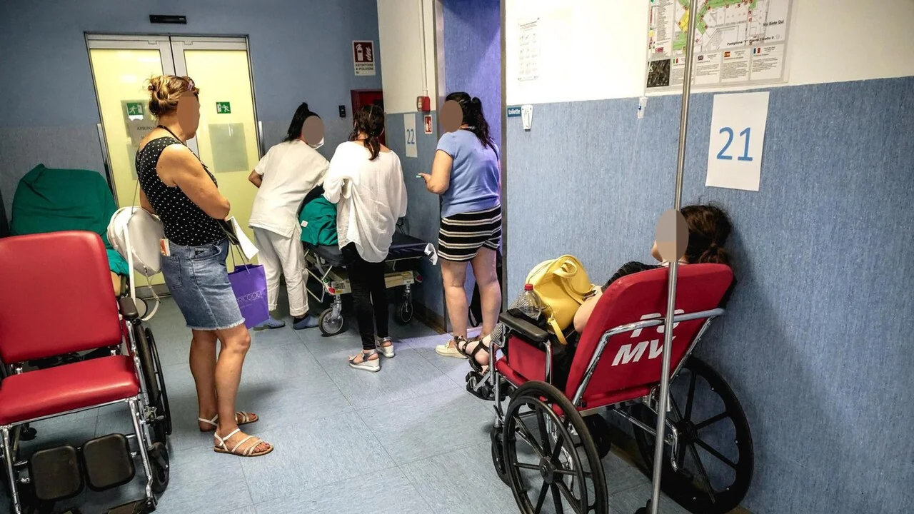Pronto-socorro em colapso em agosto: faltam quase 7 mil médicos e atendimentos disparam