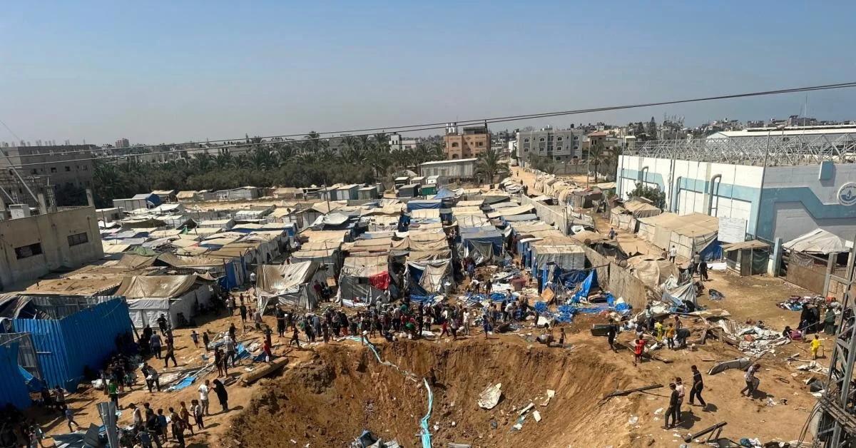 Raid em Gaza destrói armazém médico do Hospital Mártires de Al-Aqsa e aprofunda crise sanitária
