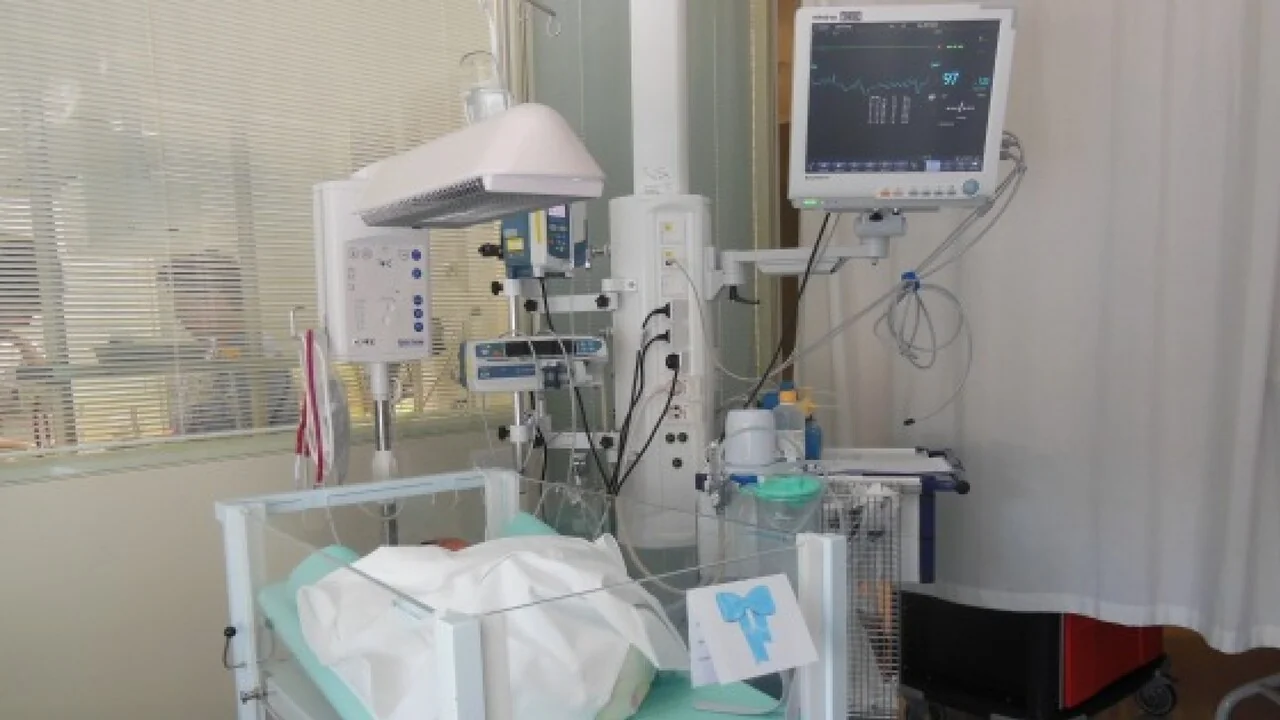 Raro procedimento no pericárdio salva recém-nascido prematuro de 1 kg em Parma