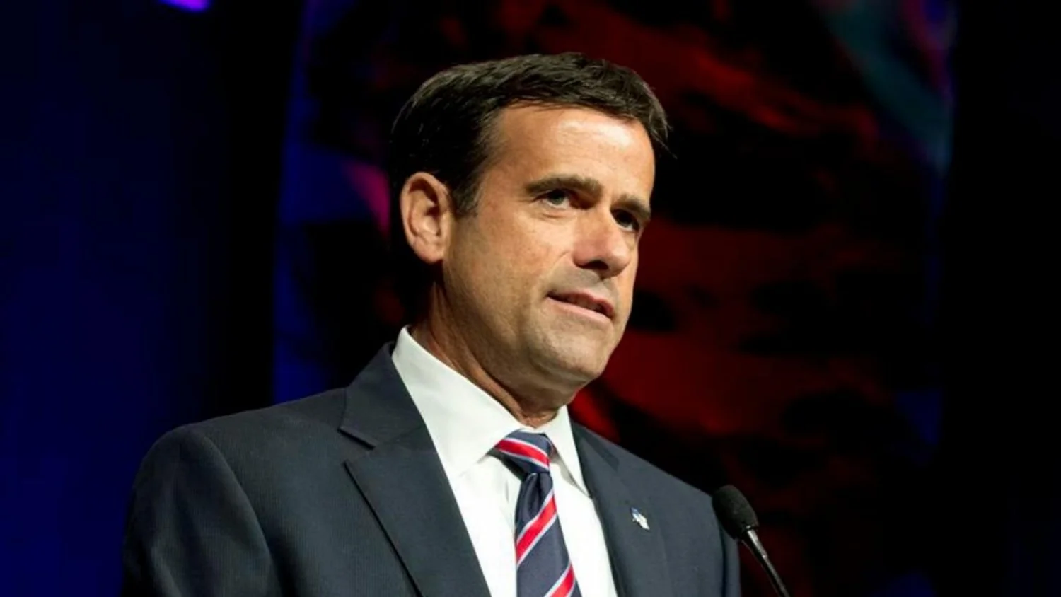 Viagem secreta de John Ratcliffe a Moscou: manobra de Trump sem encontro com Putin