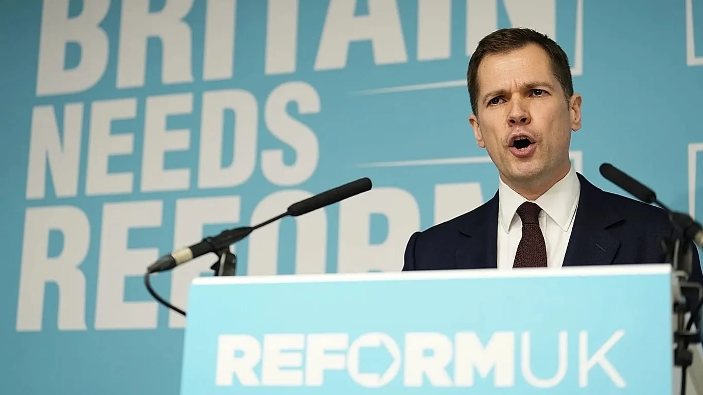 Reform UK propõe excluir estrangeiros dos sussídios e desafia acordos pós-Brexit