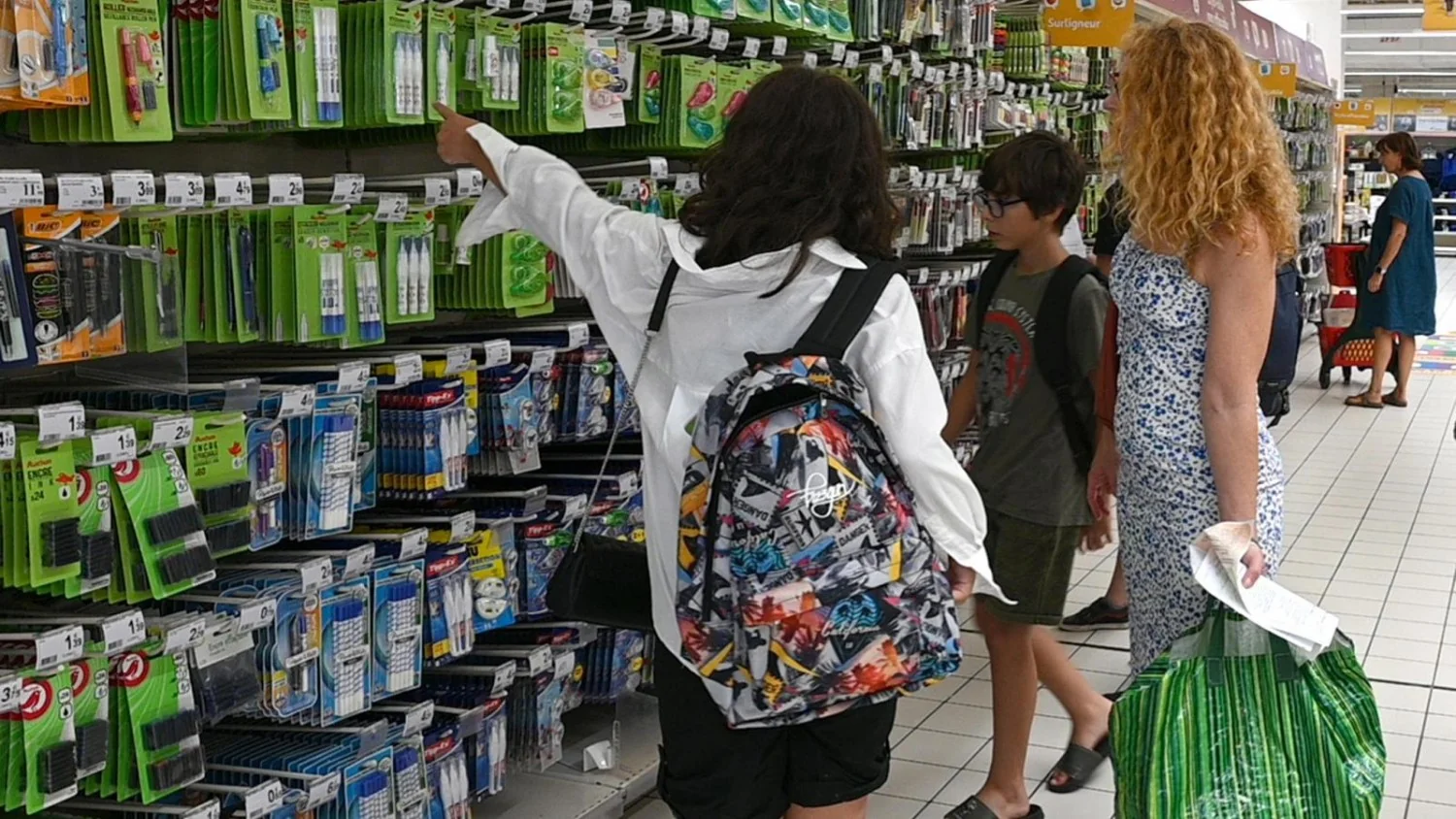 Retorno às aulas: livros e corredo podem chegar a 1.300 euros por estudante, alerta Codacons
