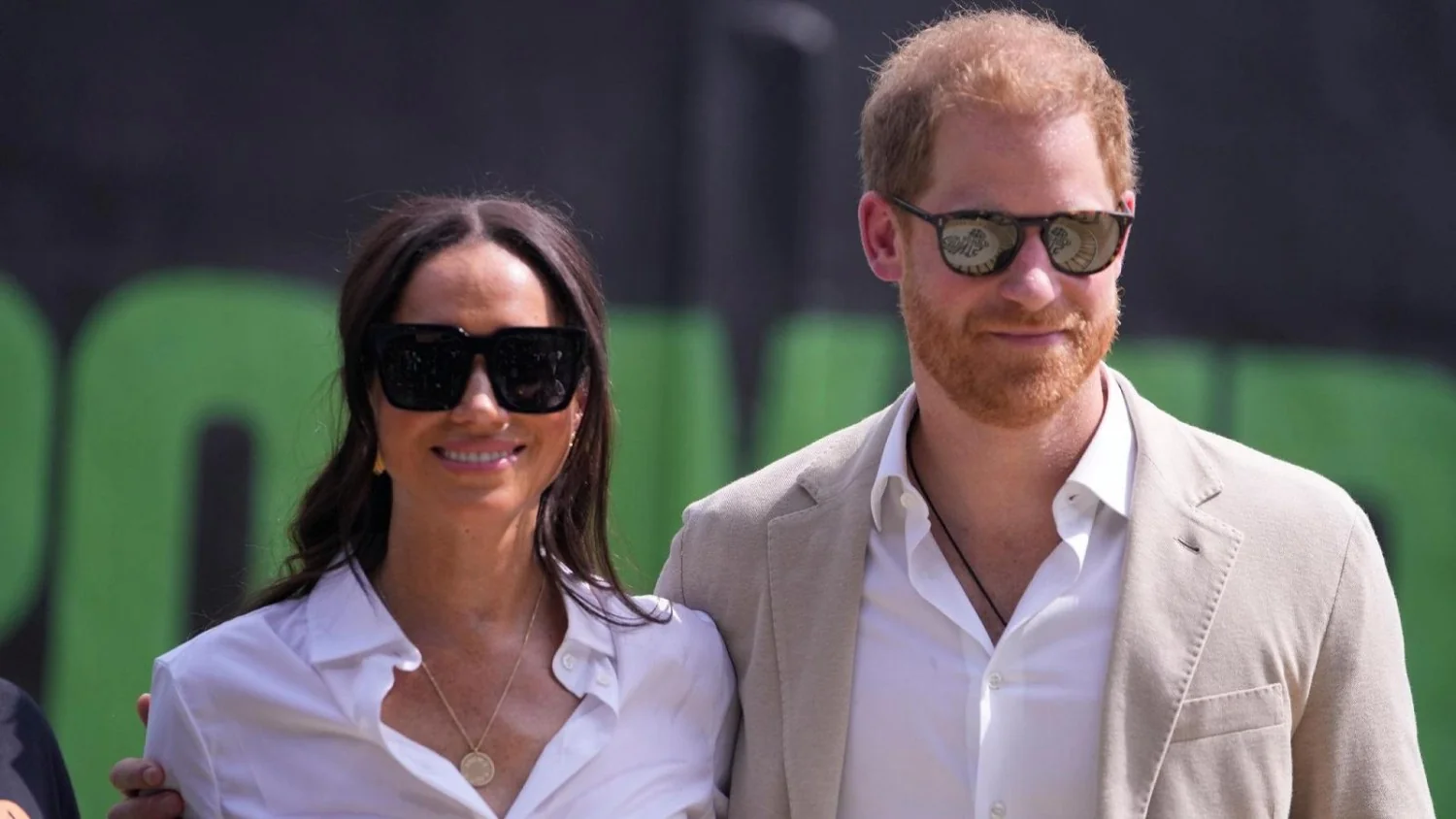 Retorno de Harry e Meghan ao Reino Unido: desfechos dinásticos, políticos e de segurança