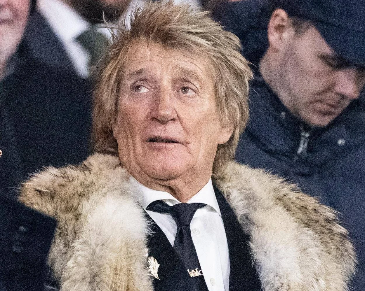 Rod Stewart cancela shows nos EUA após implante de stent; recuperação será de 4 semanas