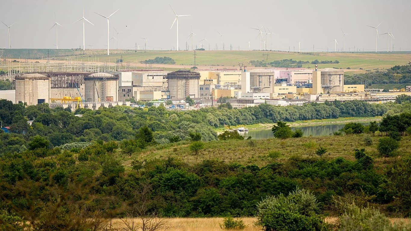 Romênia interrompe segundo reator de Cernavodă por nível crítico do Danúbio — risco à segurança energética