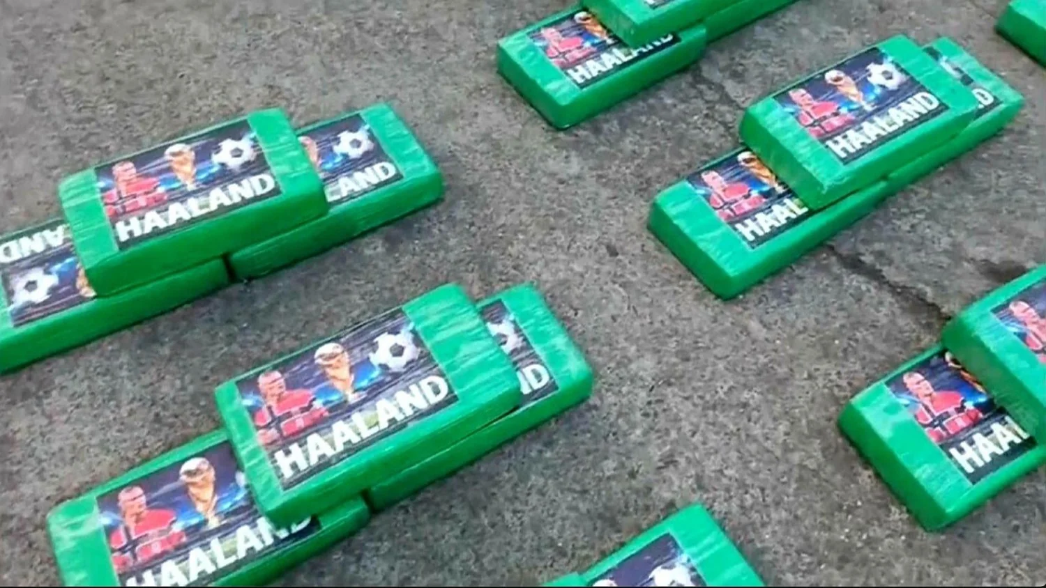 Rosto de Erling Haaland aparece em pacotes de cocaína apreendidos na fronteira Equador-Colômbia
