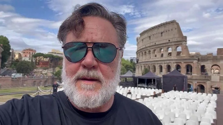 Russell Crowe retorna em forma: do ‘Gladiador’ a ‘Highlander’ enquanto grava ‘The Last Druid’