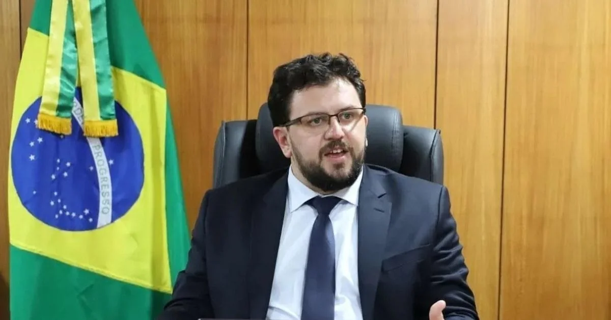 Chefão da campanha de Lula se afasta após ligação a lobbista investigada; crise a dois meses da eleição