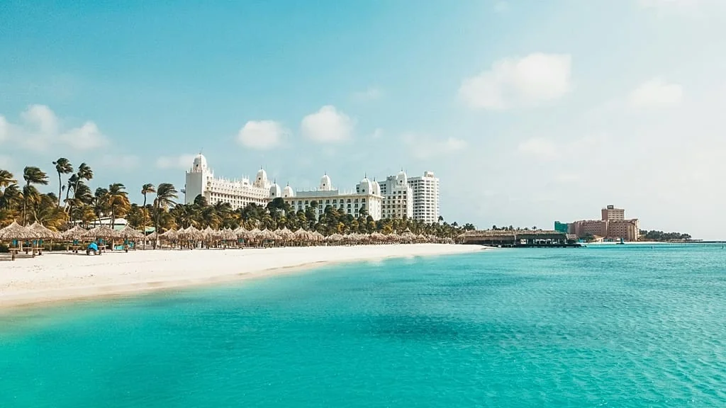 Skyscanner lança Paradise Guide para encontrar a praia ideal por vibe, distância e orçamento