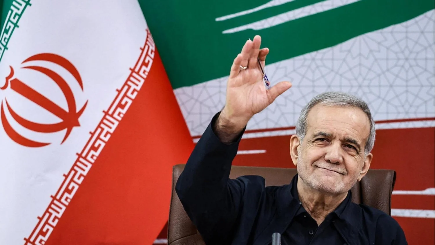 Teerã anuncia tarifa no Estreito de Hormuz e acusa EUA de 'desespero'; UE alerta para avanços em E1